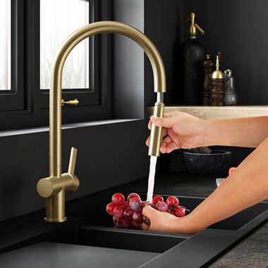 Pull-Out Kitchen Mixer