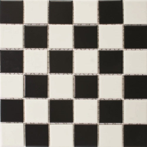 Black/White Matt Checkerboard (48x48) 300x300 (11 Sheet / m²)