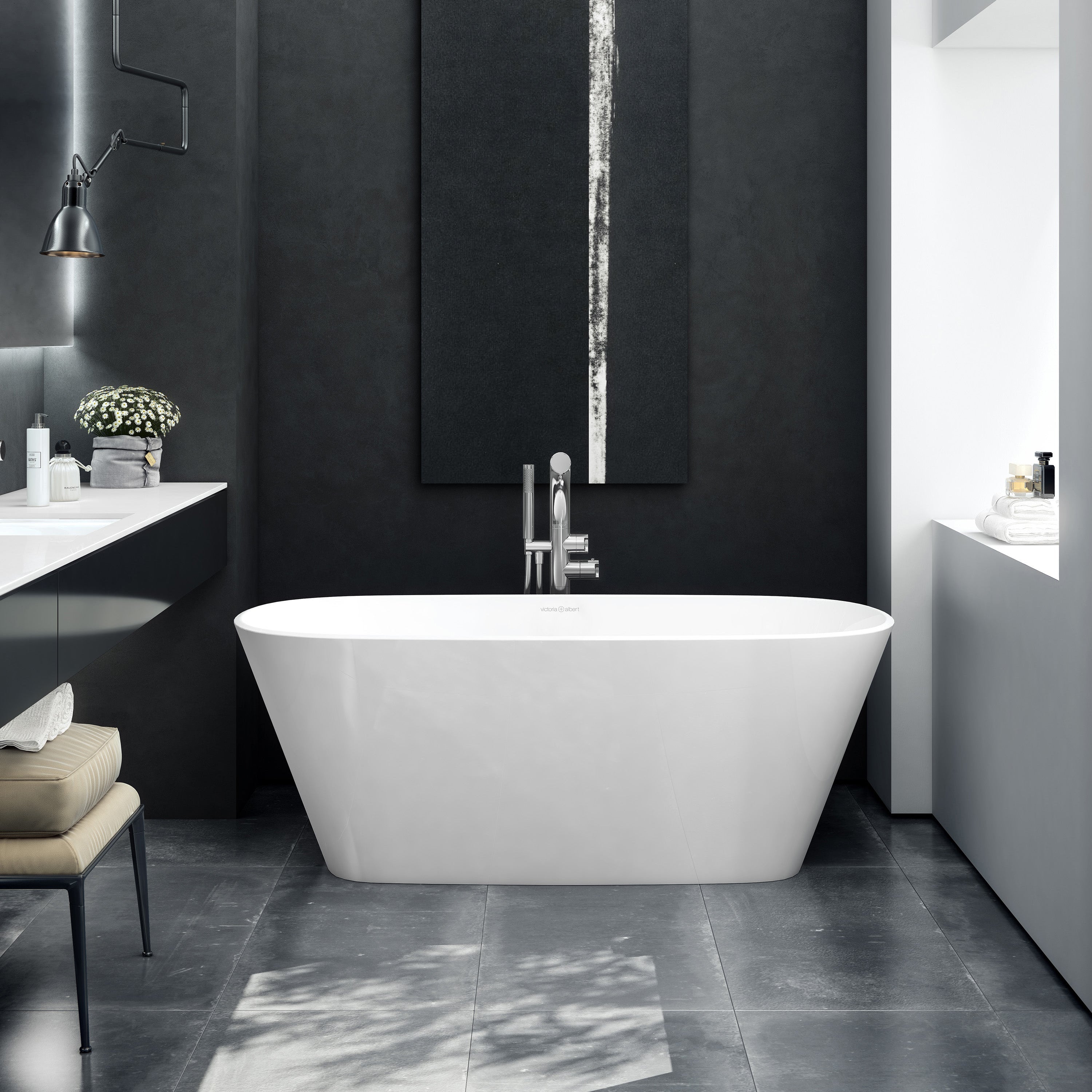 How to Choose a Freestanding Bath: Shape, Material, Size and Finish