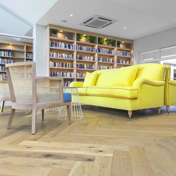FINOak - 600 X 125 X 14/3 Herringbone 1,5Sqm / Box