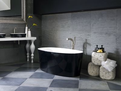 IOS Freestanding Bath Polished White Interior Black Exterior 1515x795x600mm